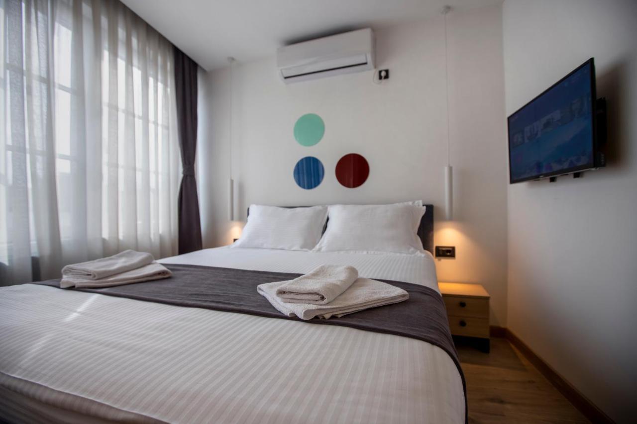 Hotel 4 Llulla Pristina Exterior photo
